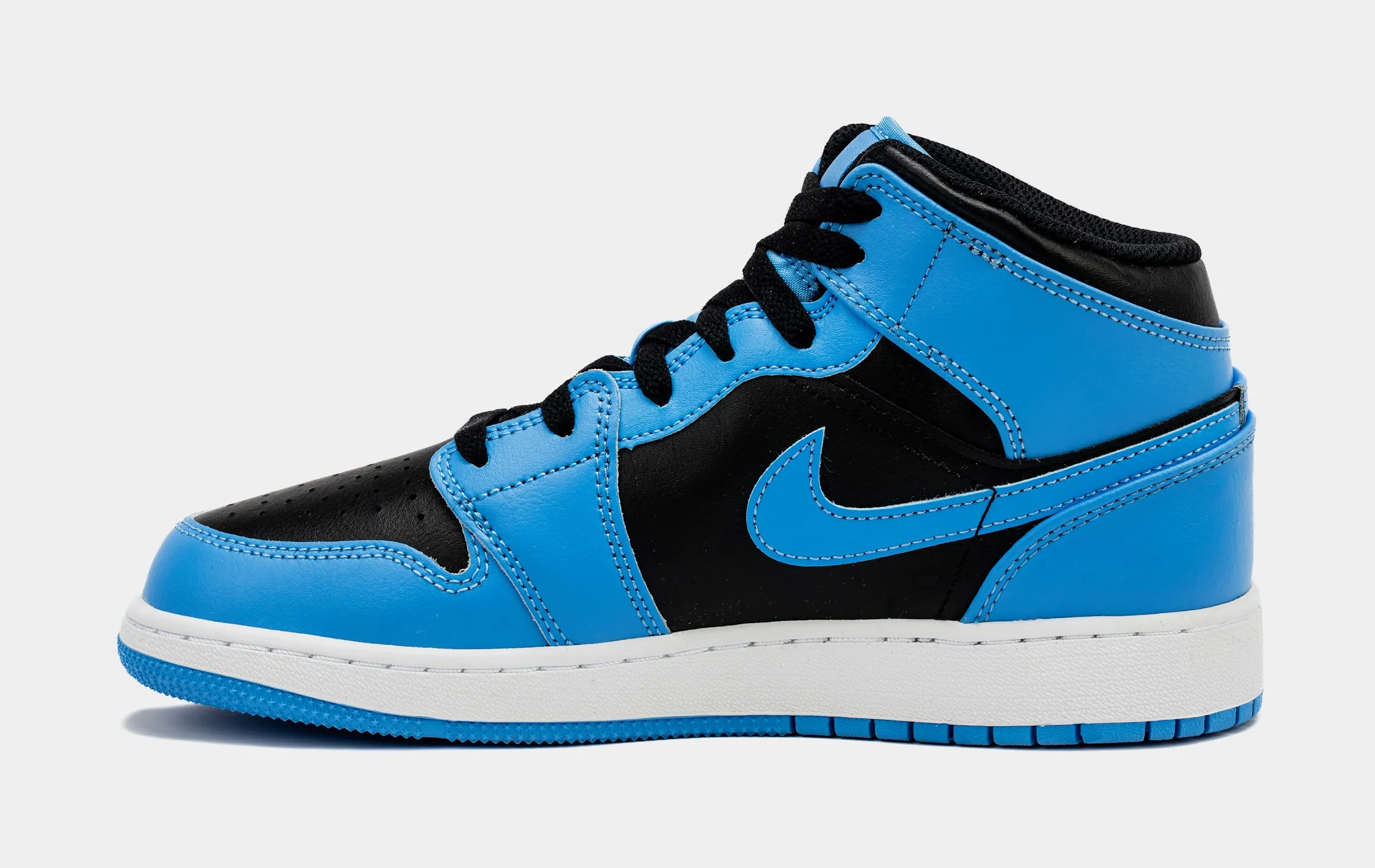 Air Jordan 1 Retro Mid University Blue Grade School Lifestyle Shoes (Black/Blue)