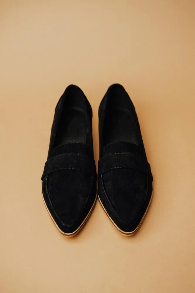 Alma Black Loafer