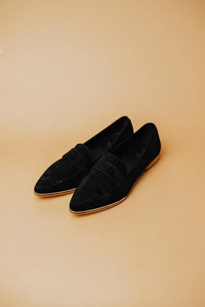 Alma Black Loafer