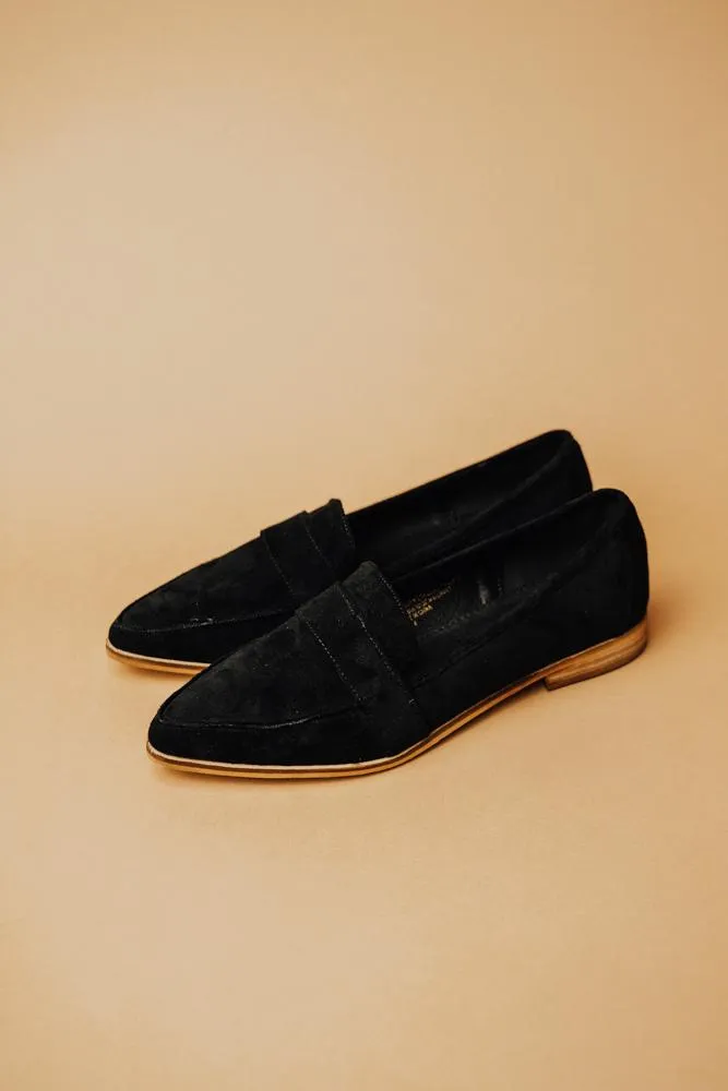 Alma Black Loafer