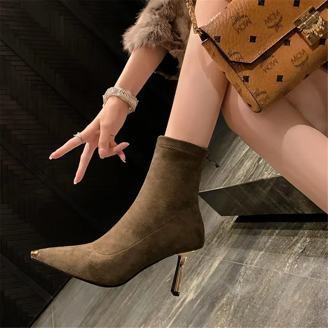 FlockElegance Winter Chic Zip-Boots with Pigskin Comfort