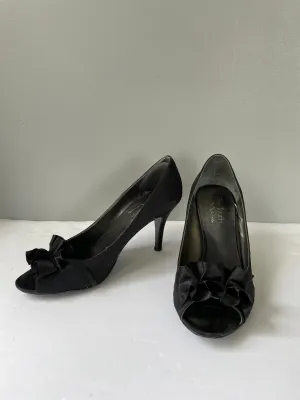 Womens By The Touch Black Satin Peep Toe High Heel Pumps Size 7.5M 3.5” Heel